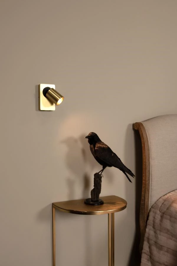 Lucide NIGEL - Bedside lamp / Wall light - LED Dim to warm - GU10 - 1x5W 2200K/3000K - With USB charging point - Matt Gold / Brass - atmosphere 1